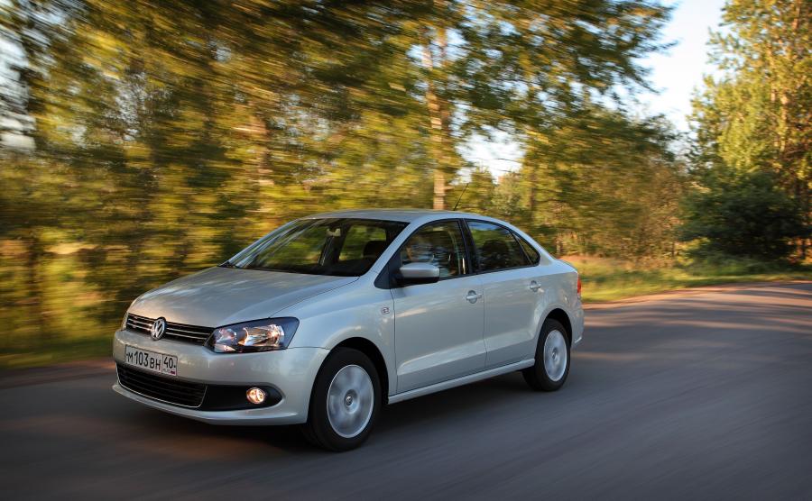  Volkswagen Polo Sedan 2010 года  (фото 74 из 123)